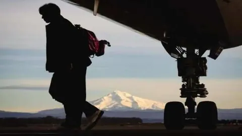 日职联半场：田中聪制造良机，广岛三箭与横滨水手握手言和